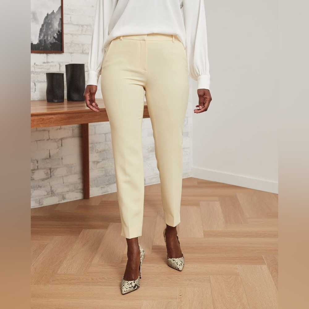 RW&CO. Signature Slim-Fit Ankle Pant - 28" Elegant Cream Pants Normcore Size 4